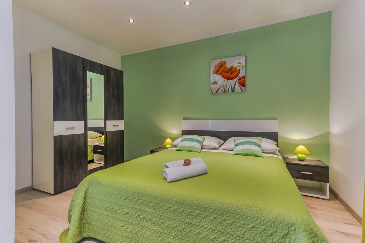 Apartment Adriano Бол Екстер'єр фото